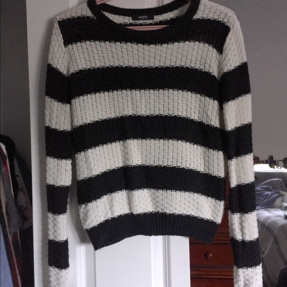 Knitted sweater - Picture 1 of 2